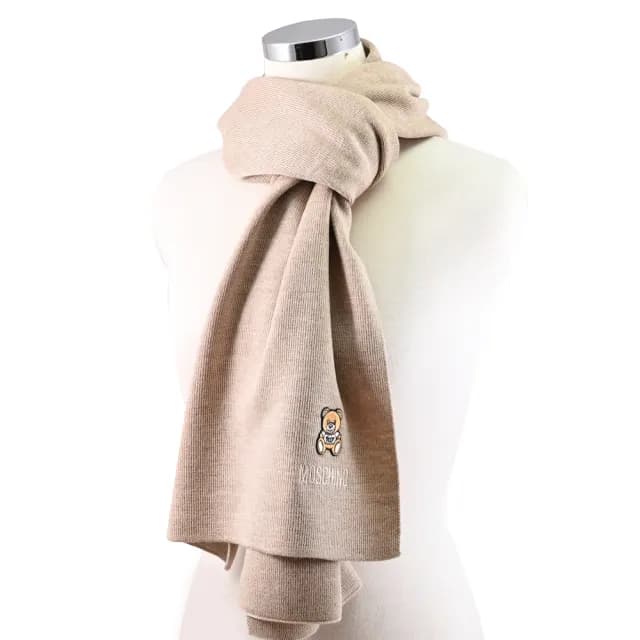【MOSCHINO】簡約電繡小熊LOGO純羊毛保暖披肩長圍巾(淺褐)