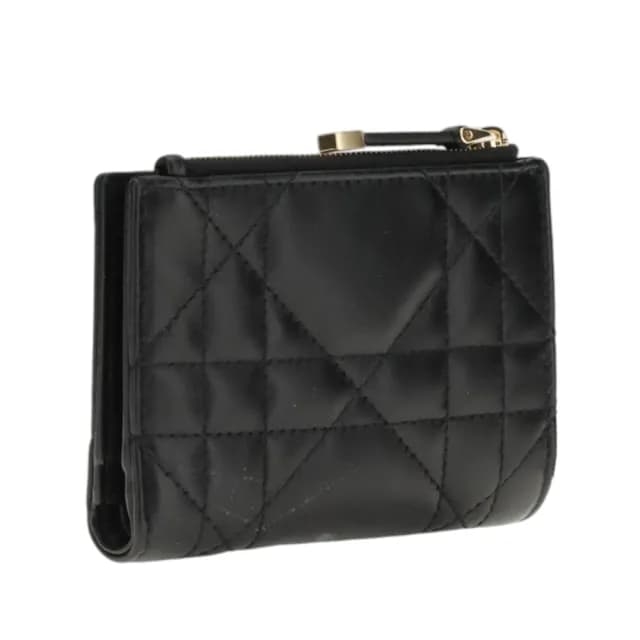 【Dior 迪奧】Caro Dahlia 大籐格紋羊皮 綴以水晶 錢包 卡夾 皮夾 短夾 黑色 S4208UHNN_900