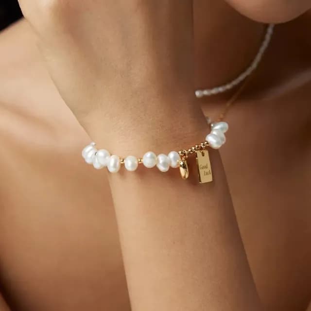 【SUMMER 一夏】雙11 法式巴洛克不規則珍珠幸運方牌愛心吊墜精緻輕奢手鍊(法式巴洛克風)