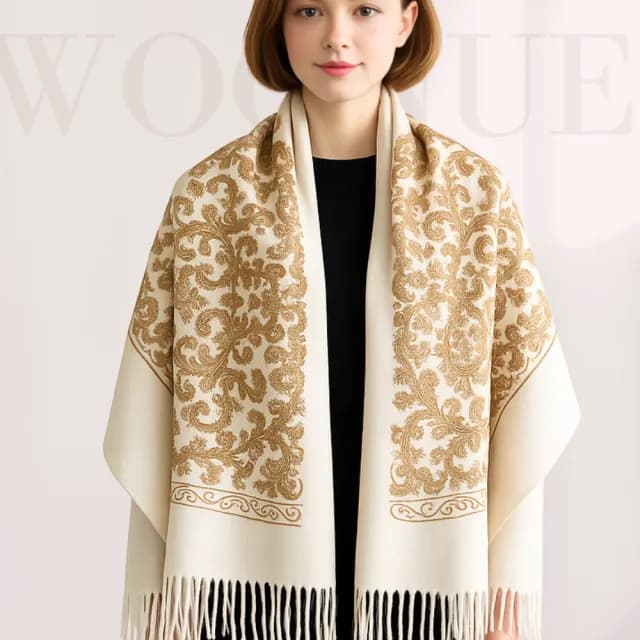 【WOONUE】杜拜貴婦專櫃刺繡柔羊毛絨質感親膚寬版時尚斗篷圍巾冷氣披肩(女友老婆媽媽情人生日聖誕禮物)