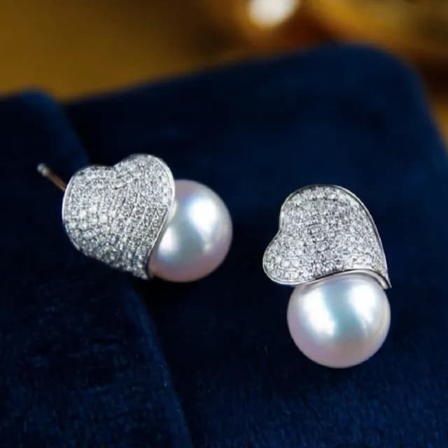 【La Corser】滿鑽翩葉設計 9-9.4mm Akoya 天然海水珍珠 耳釘 耳環 18K金 鑽石 輕奢 時尚耳飾