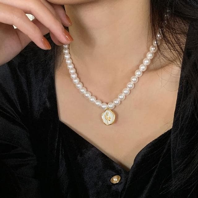 【KT DADA】小香項鍊 韓國項鍊 日系項鍊 串珠項鍊 女生飾品 女生禮物 閨蜜送禮 珍珠項鍊 短鍊 鎖骨鏈 氣質項鍊 小花項鍊