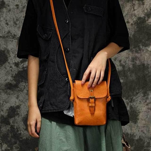 【MoonDy】女生斜背小包 真皮女包 牛皮斜背包 攜便包 精品小包 牛皮小包 復古小背包 手機側背包 生日禮物