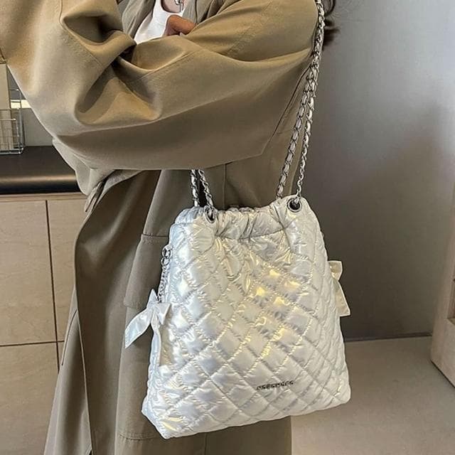 【LEESA】皮革鏈條包\小香風水桶包\肩背包\小香風包包\腋下包\菱格包\黑色包包\百搭水桶包\閨蜜禮物\禮物