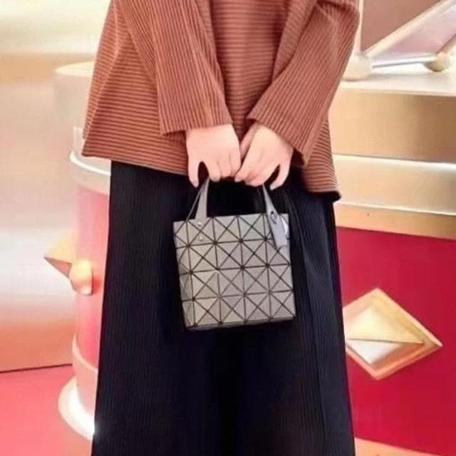 【LEESA】菱格包包\手提包\肩背包\小包包\散步包\親子包\女生包包\日本包包\日系風格\2022新款\閨蜜禮物
