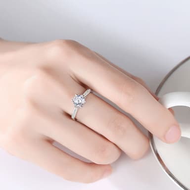 【KT DADA】婚戒 生日禮物 高貴 莫桑石戒指 仿真寶石 貴婦戒指 時尚手飾 女朋友禮物 訂婚戒