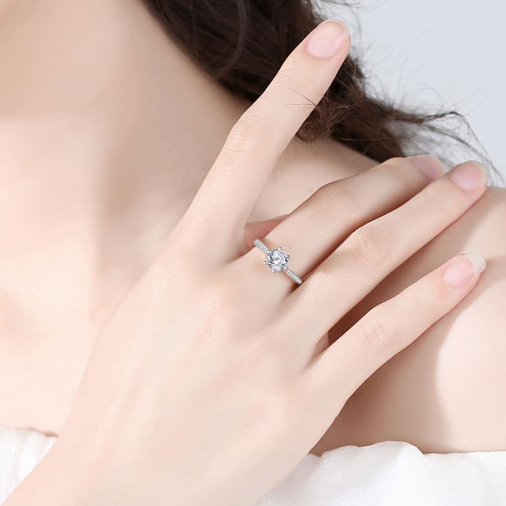 【MoonDy】莫桑石戒指 生日禮物 貴婦戒指 時尚手飾 女朋友禮物 婚戒 名牌精品 高級感 訂婚戒