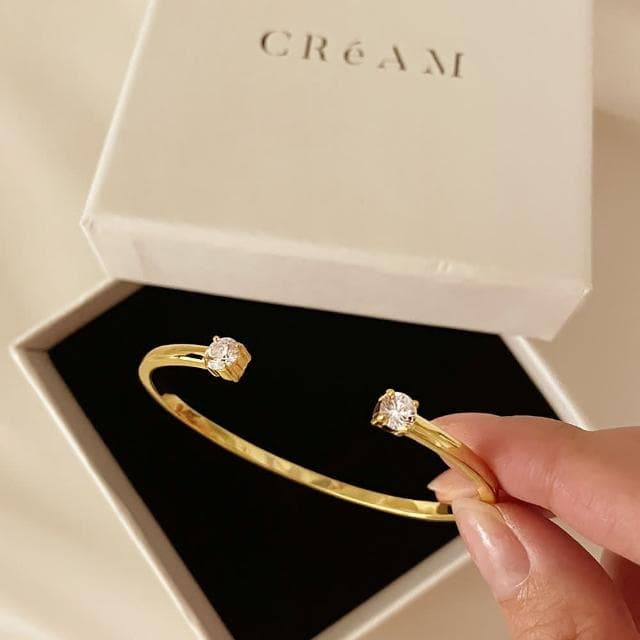 【CReAM】Yara黃銅鍍18K金色雙鑽開口亮鑽鋯石女手環(生日 禮物 送禮 禮盒)