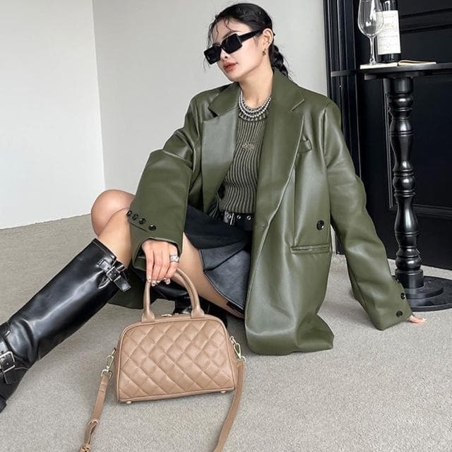 【LEESA】皮革包包\手提包\包包女\斜背包\波士頓包\小方包\復古包包\歐美包包\日系包包\小包包\奶茶色包包\生日禮物
