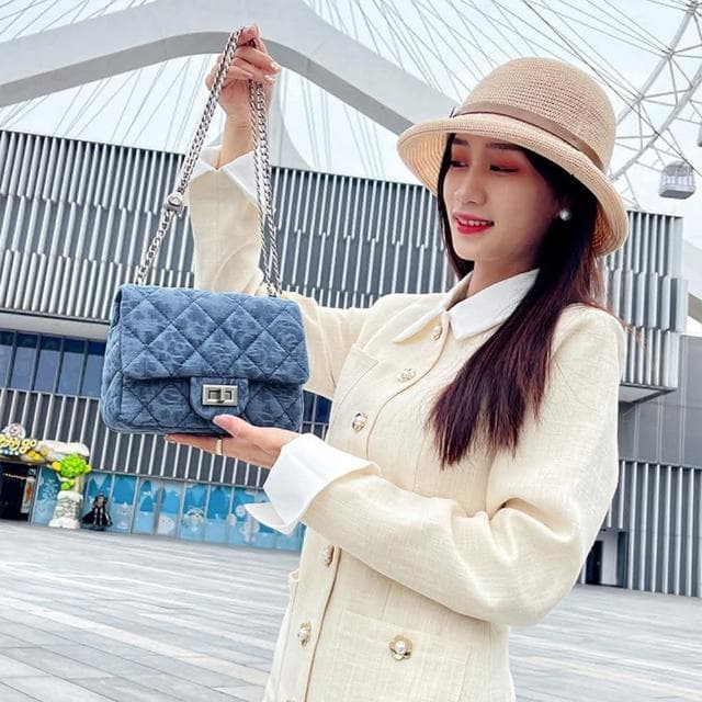 【MoonDy】斜背包 側背包 女生包包 牛仔包包 小香風包包 菱格包 鏈條包 精品包 韓國包包 小包包 女生禮物