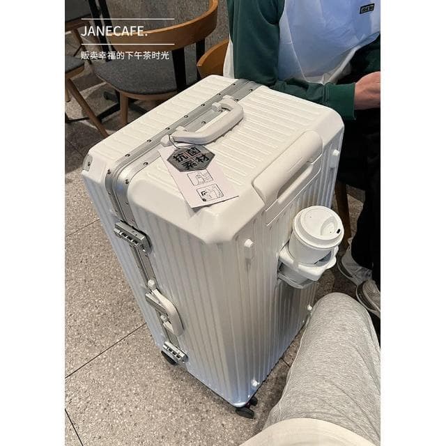 逆主流  32吋大容量行李箱 鋁框行李箱 杯架旅行箱 多功能行李箱行李箱 台灣出貨(胖胖箱，大容量，鋁框，多功能行李箱)