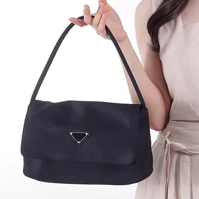 【LEEHER】女生/包包/腋下包/手提包/精品包/單肩包/尼龍小包/韓國包包/百搭包包/黑色包包/女生禮物