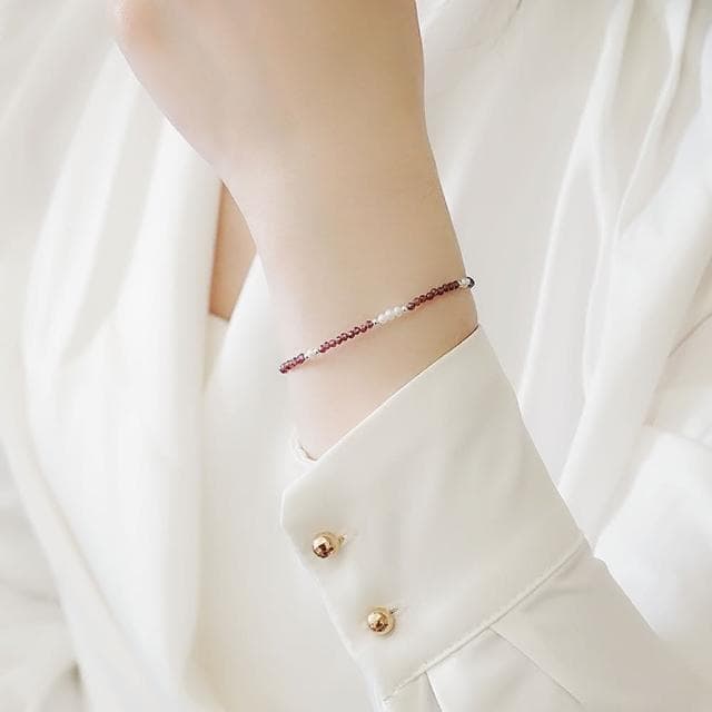 【BLUMA】海底輪魅力水晶 紅石榴石圓舞曲純銀手鍊(飾品禮盒 聖誕禮物 串珠手鏈 能量石 925銀飾)