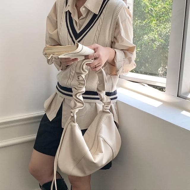 【MoonDy】軟皮肩背包 復古斜背包 褶皺包 水餃包 hobo包 鬆弛感 抽繩托特包  包包 禮物 大容量斜背包 單肩包 托特包