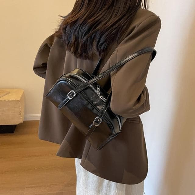 【LEEHER】女生/包包/保齡球包/復古包包/小眾包包/腋下包/單肩包/肩背包/大容量包包/黑色女包/平價包包/百搭單肩包/禮物