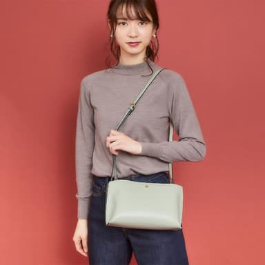 【MoonDy】包包 斜背包 小方包 女生單肩包 黑色包包 輕量斜背包 三層包包 日系包包 皮革斜背包 散步包 攜便包 女生禮物