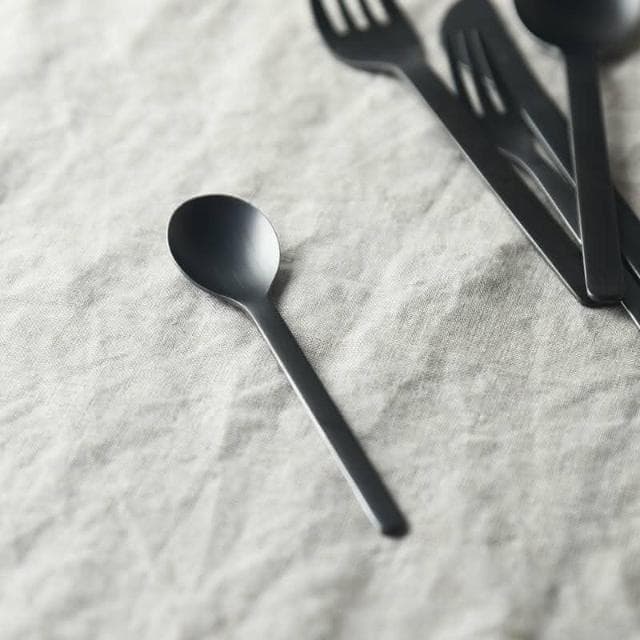 低調霧面消光黑質感不鏽鋼點心匙  (交換禮物 聖誕禮物 日本代購 日本製 新潟燕三条 小湯匙)