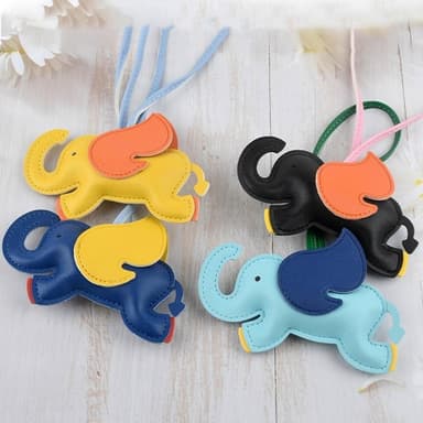 【LEESA】鑰匙扣\造型鑰匙圈\手工藝品\小飛象吊飾\卡通吊飾\吉祥物\立體吊飾\可愛小物\禮物皮革\鑰匙圈\吊飾\包包配件