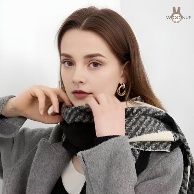 【WOONUE】英倫格紋高質感親膚輕柔保暖防寒羊毛時尚圍巾(情人聖誕女兒老婆父親母親生日節禮物)