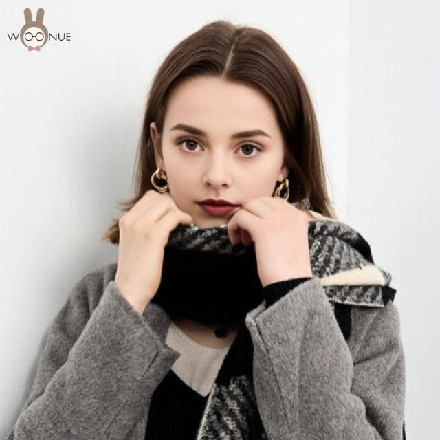 【WOONUE】英倫格紋高質感親膚輕柔保暖防寒羊毛時尚圍巾(情人聖誕女兒老婆父親母親生日節禮物)