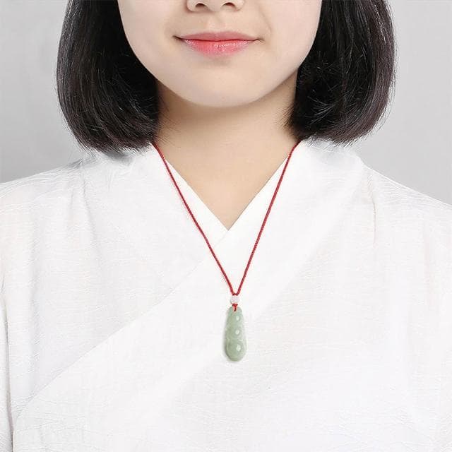 【EMMA SUE】翡翠吊墜 冰種玉石 玉項鍊 玉佩 玉墜 項鍊 飾品 招財進寶 護身符 保平安 新中式 送長輩 禮物