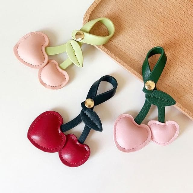 【EMMA SUE】復古風 簡約 韓國可愛吊飾 櫻桃 吊飾 紅色 粉色 愛心 挂件包包 配件 鑰匙扣 造型鑰匙圈 手工藝品 交換禮物