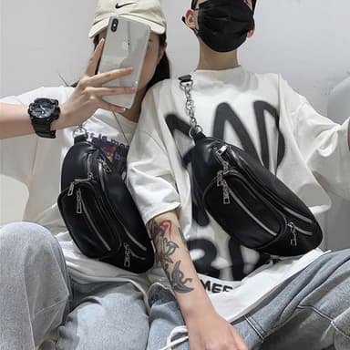 【MoonDy】側背小包包 情侶包包 男生包包 包包 斜背包 腰包 胸包 黑色包包 鏈條包 日系包包 小包包 生日禮物 情侶禮物