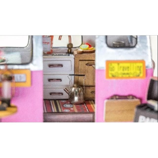 大旺小鋪:DIY小屋 可愛出逃 袖珍屋娃娃屋材料包 生日結婚母親節情人節聖誕交換禮物 實體店面