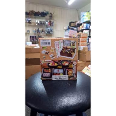 大旺小舖:台北現貨盒玩 便當店 一套八款 生日結婚母親節情人節聖誕交換禮物 實體店面