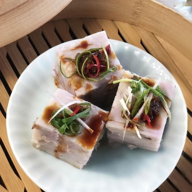【中山招待所】蔥香芋頭糕禮盒(1000g/盒)x4(芋香蔥韻 好吃到讚不絕口)