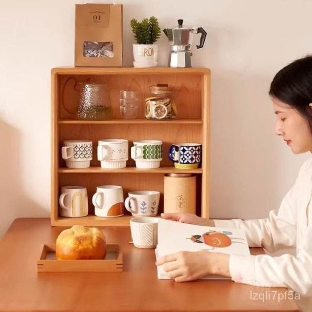 精選 🎁桌麵杯架桌上實木收納置物架格子擱架北歐現代茶具展示架櫻桃色