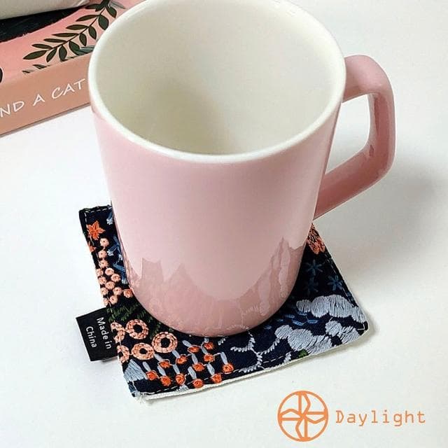 【Daylight】手做 刺繡杯墊 棉麻杯墊 棉布杯墊 吸水杯墊 隔熱墊 花瓶墊  交換禮物  婚禮小物