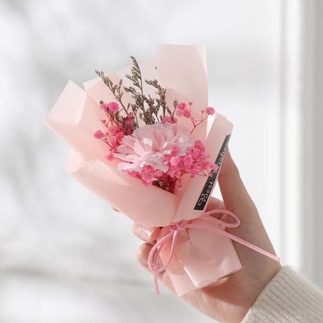 康乃馨祝福小花束 (小捧花 花束 仿真花 永生花 禮物花束 情人節 畢業季 母親節)