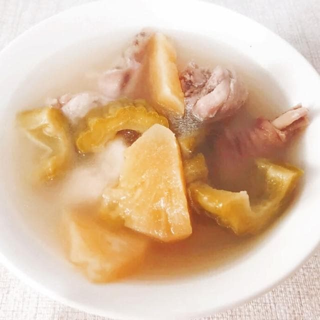【甲上生鮮】6種雞湯 任選 (400g±10%/包) 鳳梨苦瓜雞湯/剝皮辣椒雞湯/蒜頭土雞湯/人參土雞湯