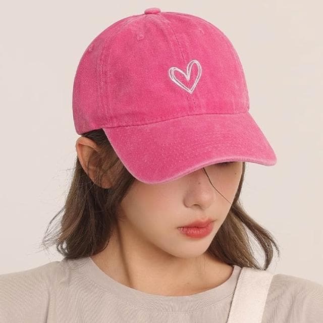 【MoonDy】鴨舌帽 棒球帽 帽子 女帽 情侶帽 女生帽子 愛心 刺繡 韓國帽子 休閒帽 百搭 遮陽帽 休閒帽 圓頂 生日禮物