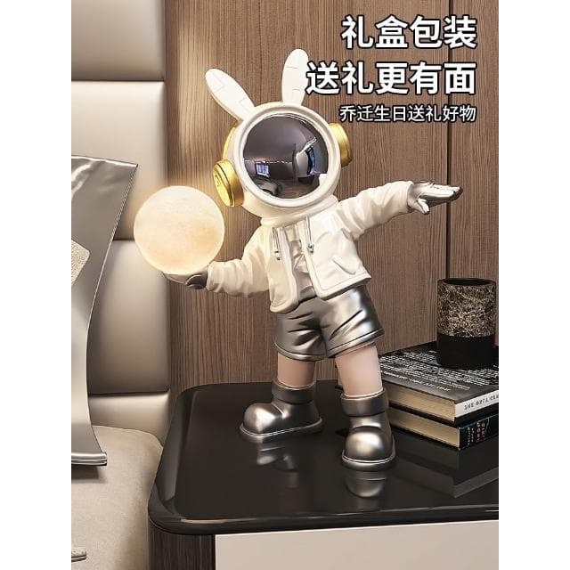 宇航員燈擺件生日禮物送男生高級輕奢家居飾品太空人臥室床頭實用