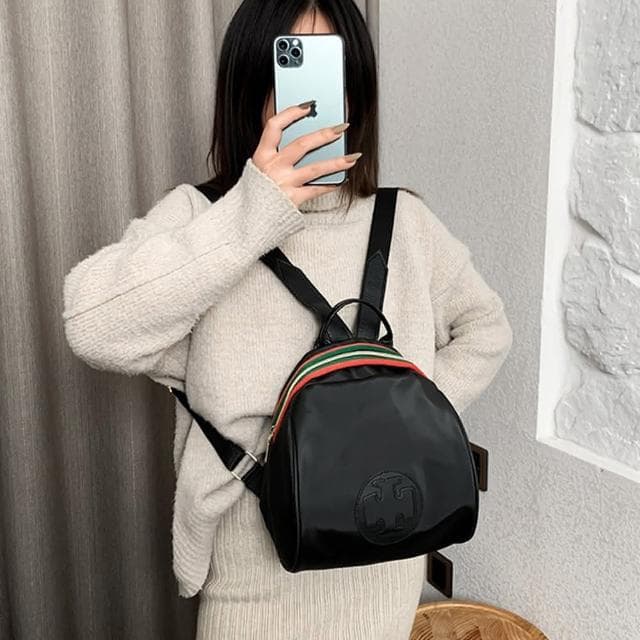 【LEEHER】女生/包包/後背包/貝殼包/雙肩包/後背女包/尼龍後背包/黑色背包/防潑水包包/輕便包包/大容量後背包/兩用背包/禮物