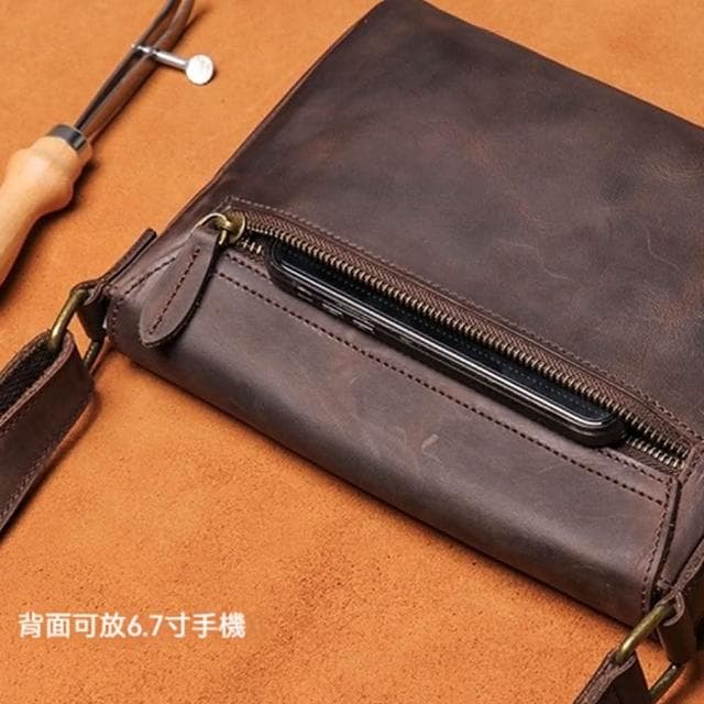 【LEEHER】真皮包/復古斜背包/牛皮側背包/單肩包/大容量側背包/ipad包/攜便包/高級感/韓國/情侶包包/禮物