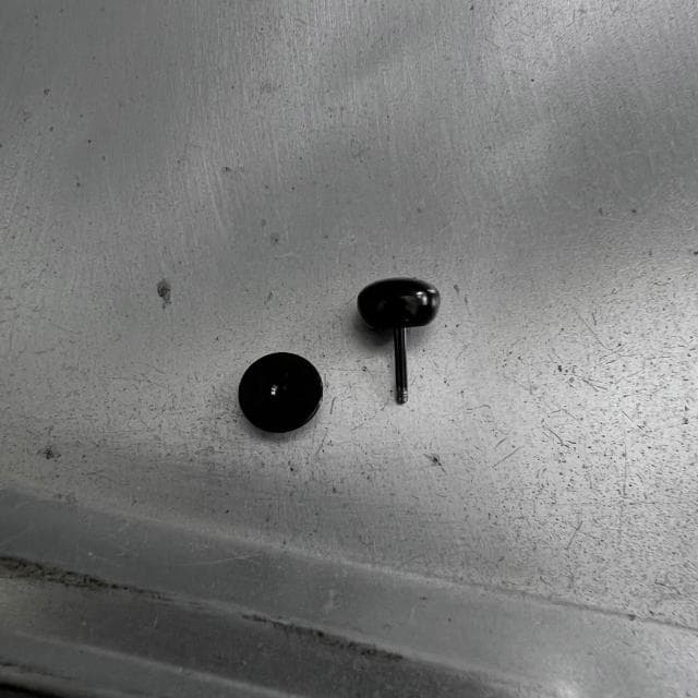 現貨 實拍  黑維空間  黑色 厚圓 耳環 耳釘 男 夏油傑 鈦鋼 擴耳 圓形 嘻哈