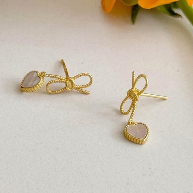 【LEESA】愛心耳環\蝴蝶結耳環\耳環\飾品\女生耳環\耳環女\小耳環\韓式耳環\簡約耳環\百搭\耳釘\耳飾\抗過敏