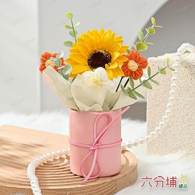 【六分埔禮品】LED向日葵編織小花盆栽-附提袋(擺飾母親節情人節畢業禮物香皂花人造花針織花毛編)