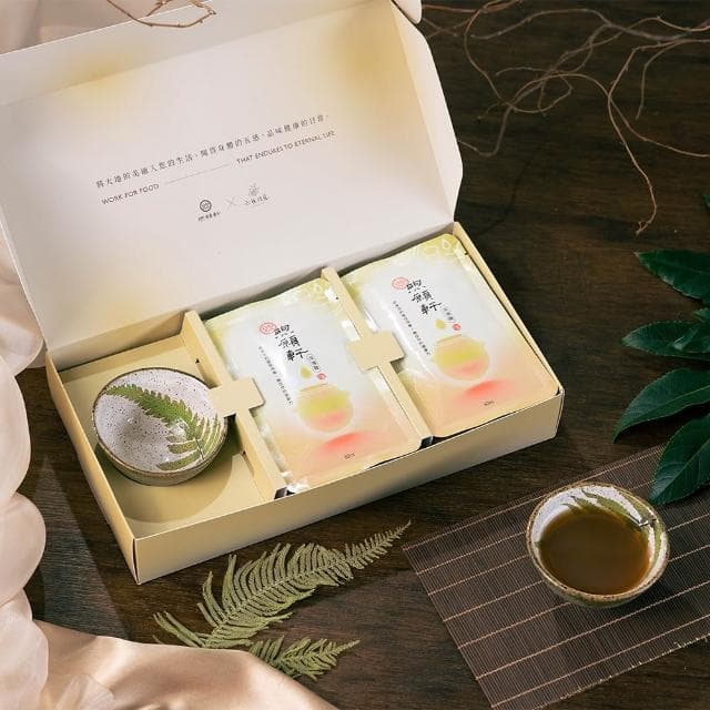 煦願軒淬浦雞薑味常溫9日禮盒組(薑味滴雞精+臺灣野厥小陶杯)60mlx9包/增強元氣/年節送禮推薦/沒有腥味/包證不加一滴水/零脂肪高營養
