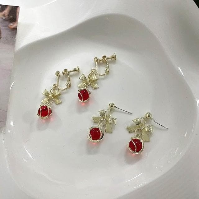 {遇見臻品}BG234聖誕節溫柔復古小眾金色蝴蝶結紅色漿果耳環耳夾祥雲世中水滴式耳環旗袍漢服珍珠耳飾中式耳環紅色喜慶耳飾