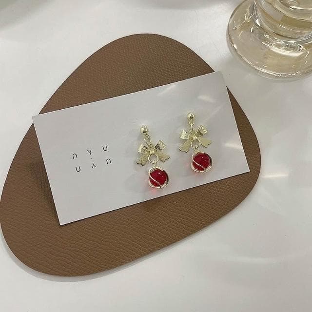 {遇見臻品}BG234聖誕節溫柔復古小眾金色蝴蝶結紅色漿果耳環耳夾祥雲世中水滴式耳環旗袍漢服珍珠耳飾中式耳環紅色喜慶耳飾