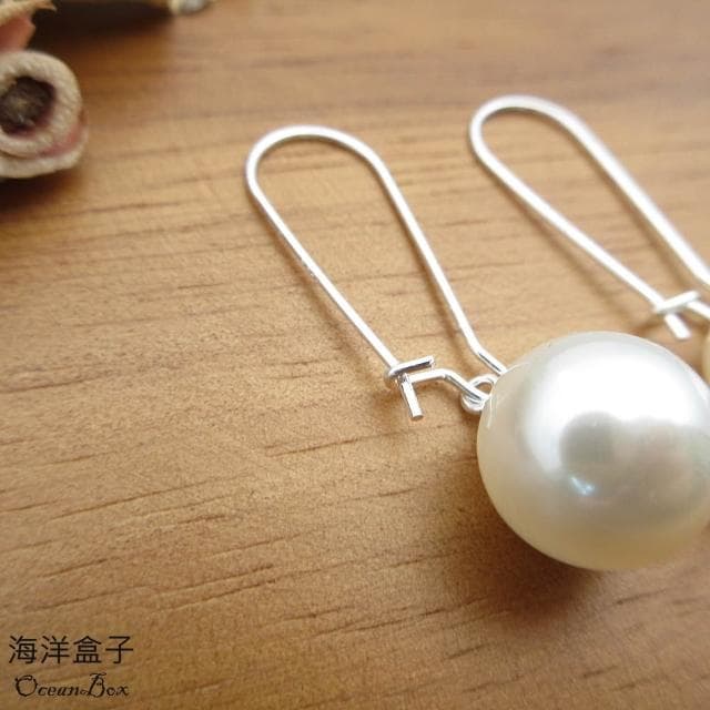 【海洋盒子】圓潤光滑銀弦貝珠針勾925純銀耳環.垂墜耳環