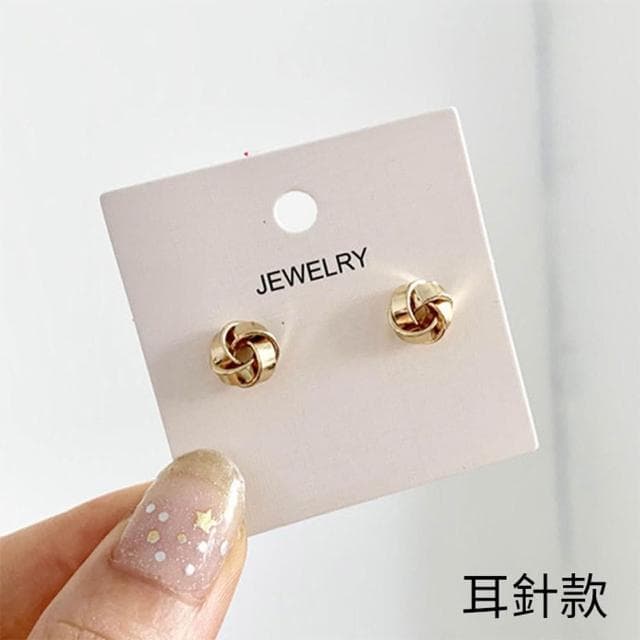 800纏繞扭結耳環 氣質簡約耳環 小巧耳環 女性耳環 百搭耳釘 裝飾物 飾品  配件 S925銀針 銀針耳環