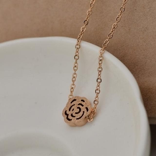 【米蘭精品】現貨+預購 玫瑰金項鍊吊墜子磨砂小茶花精緻流行飾品情人節生日聖誕節交換禮物71x57