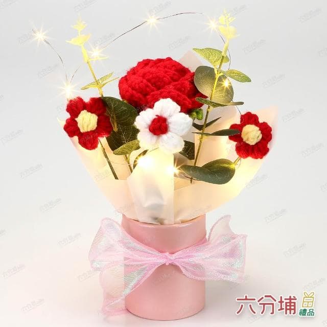 【六分埔禮品】織心玫瑰LED編織小花綠葉花盆-多色任選(擺飾母親節情人節畢業禮物編織針織玫瑰花束)