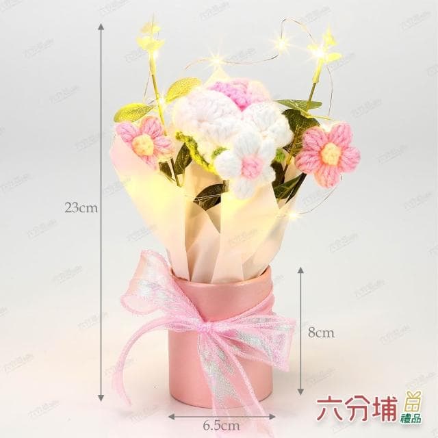 【六分埔禮品】織心玫瑰LED編織小花綠葉花盆-多色任選(擺飾母親節情人節畢業禮物編織針織玫瑰花束)