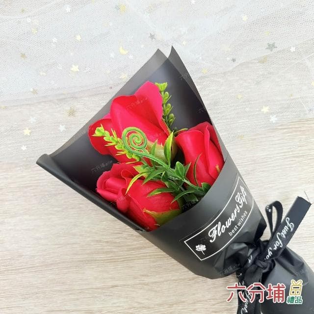 【六分埔禮品】三朵玫瑰香皂花束-盒裝附提袋(擺飾情人節紀念日母親節畢業禮物香皂花人造花)
